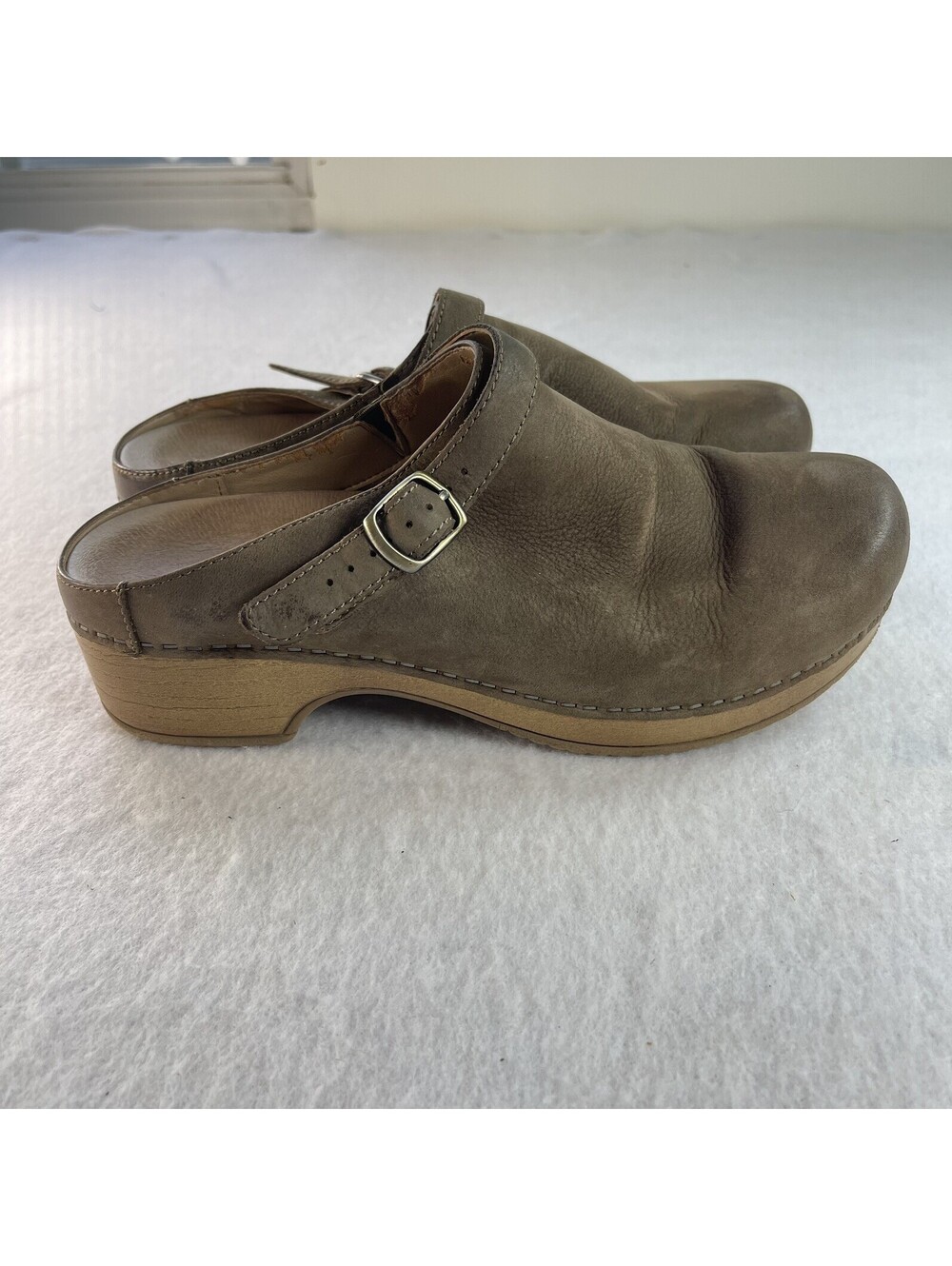 Dansko Marty Suede Leather EU 39 8.5 Buckle Tan Clog Mule Boho Comfort Lagenlook